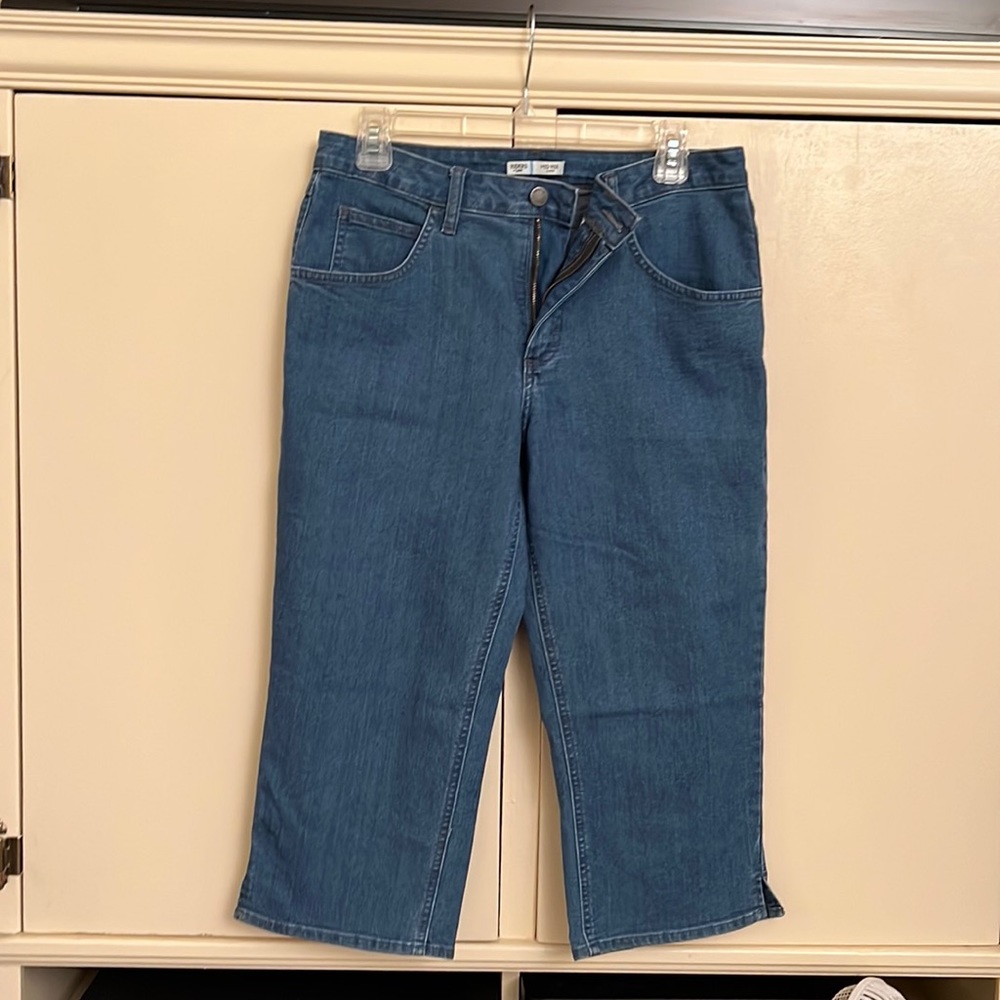 Lee by Riders Women's Capri Jeans